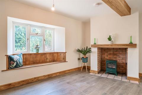 2 bedroom character property for sale, Arnhill Road, Gretton NN17