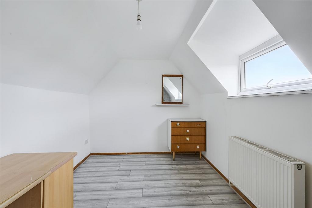 Bedroom 1 1.jpeg