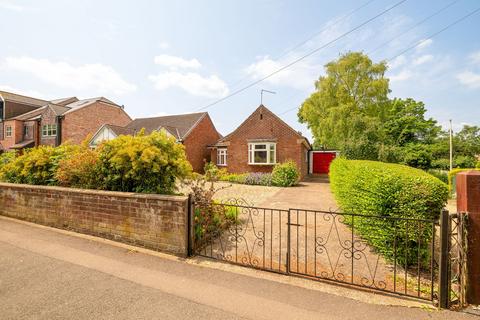 2 bedroom detached bungalow for sale, Newport, Lincoln, LN1