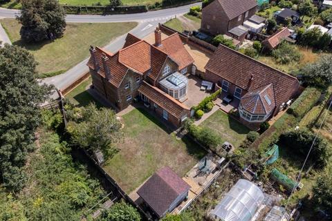 undefined, Detached 4 Bed House with 2 Bed Annexe, PE31