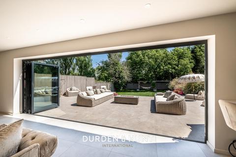 undefined, Hilltop Close, Loughton, IG10