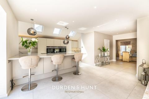 undefined, Hilltop Close, Loughton, IG10