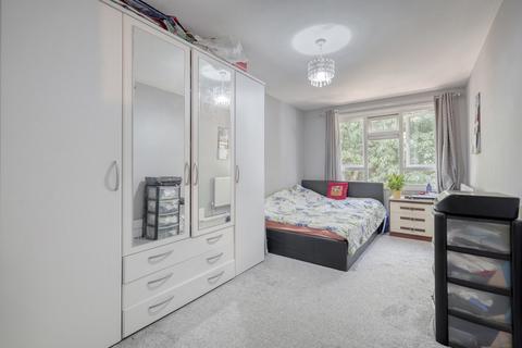 undefined, Sevenoaks Close, Romford, RM3