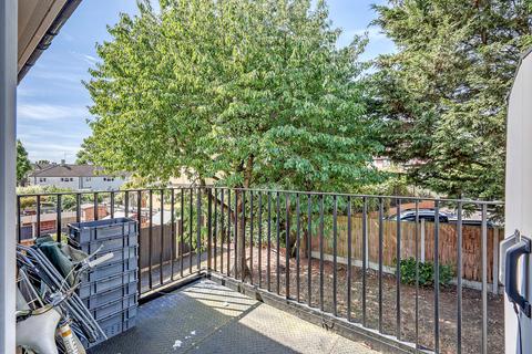 undefined, Sevenoaks Close, Romford, RM3
