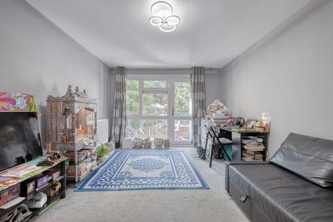 undefined, Sevenoaks Close, Romford, RM3