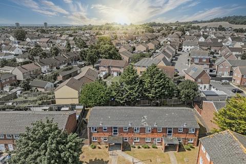 undefined, Sevenoaks Close, Romford, RM3