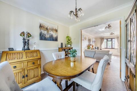 3 bedroom semi-detached house for sale, Middlemead, Folkestone, CT19