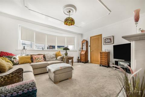 5 bedroom detached house for sale, Furzeland Drive, Neath