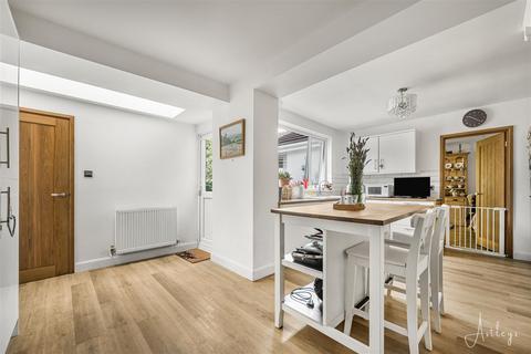 5 bedroom detached house for sale, Furzeland Drive, Neath
