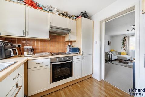 27 Cole Close, Swindon, SN3 5BU