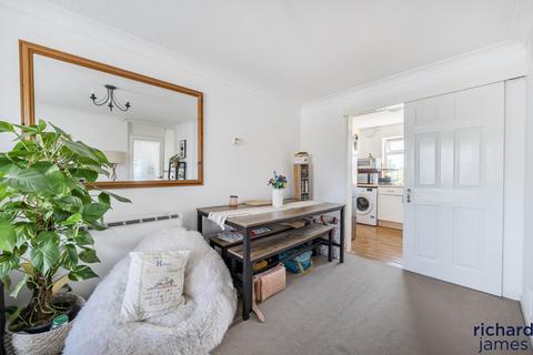 27 Cole Close, Swindon, SN3 5BU