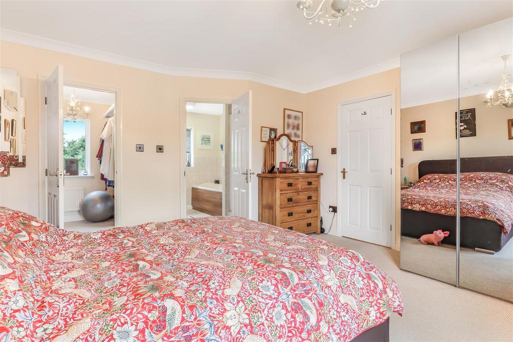 Principal bedroom