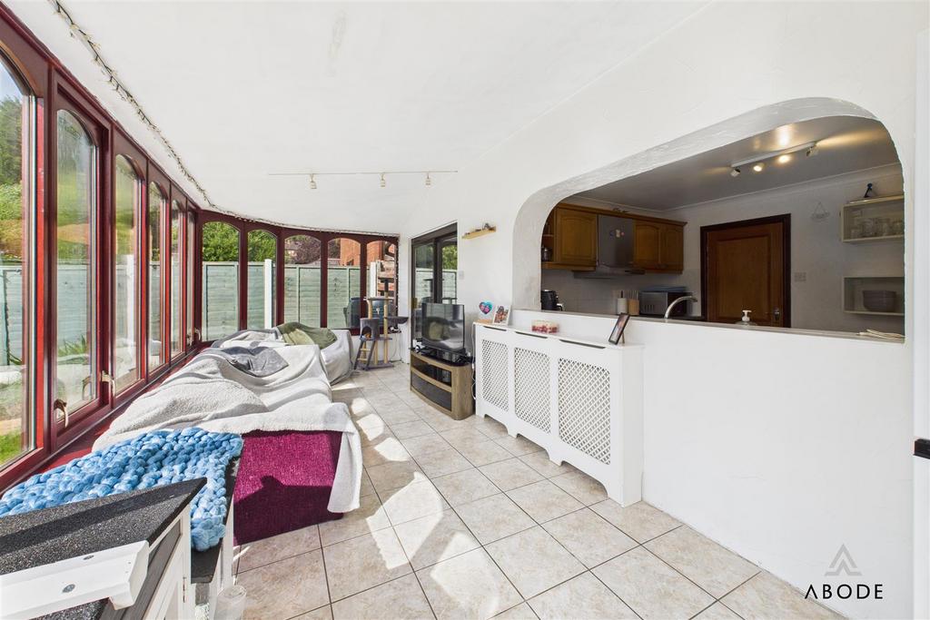 CAM04151 G0-PR0213-STILL028.jpg