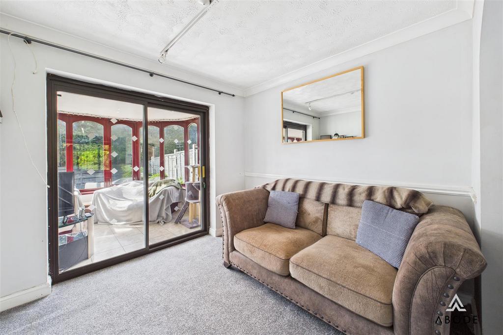 CAM04151 G0-PR0213-STILL031.jpg