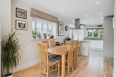 7 Fairfield Close, Haddenham, Aylesbury, HP17 8TW