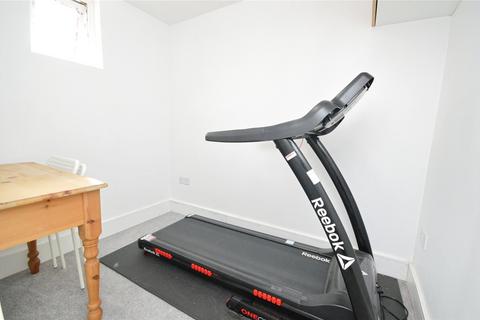 26 Cavalry Crescent, Hounslow, TW4 6EY