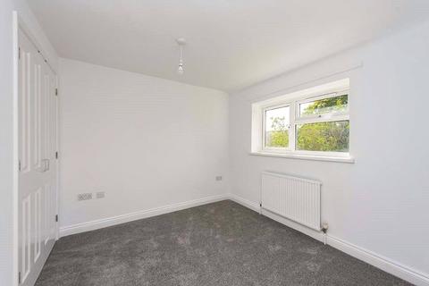 26 Cavalry Crescent, Hounslow, TW4 6EY