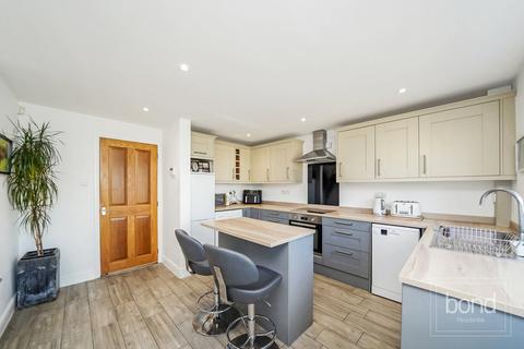 502 Linnet Drive, Chelmsford, CM2 8AN
