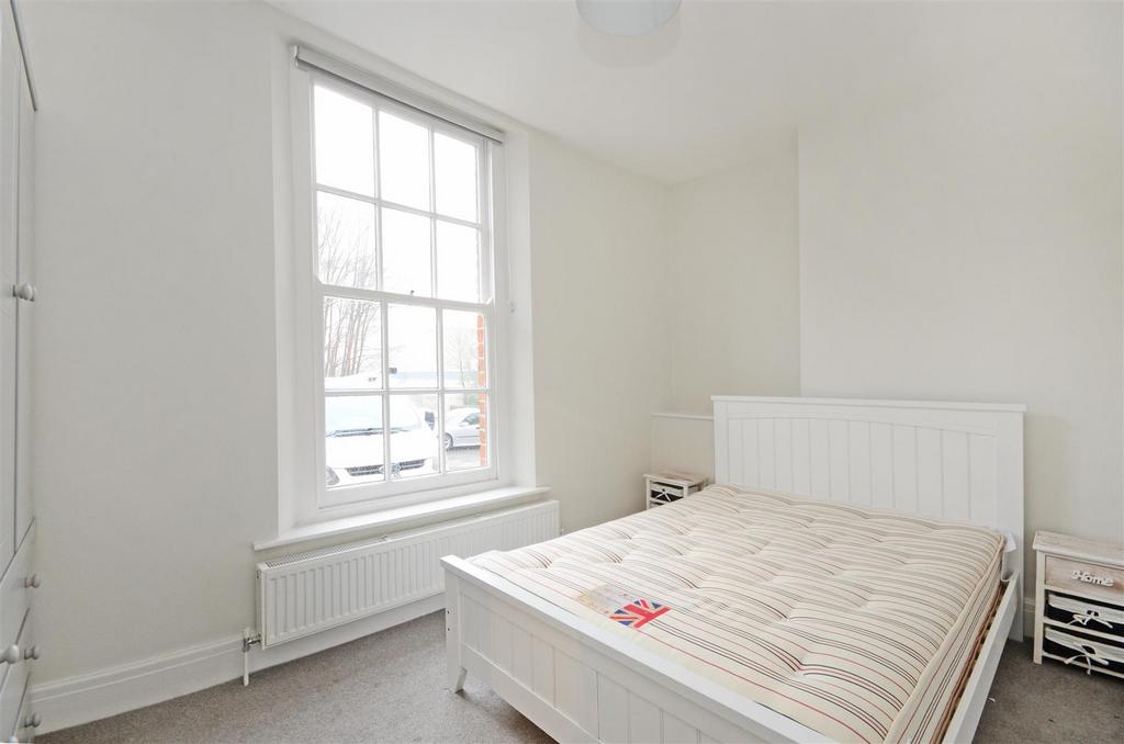 Bedroom 1.JPG