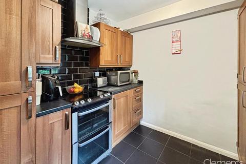 2 bedroom flat for sale, Kimpton Close, Hemel Hempstead HP2