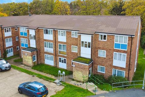 2 bedroom flat for sale, Kimpton Close, Hemel Hempstead HP2