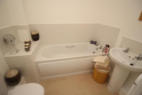 2 bedroom flat to rent, The Armstrong, The Staithes, Dunston