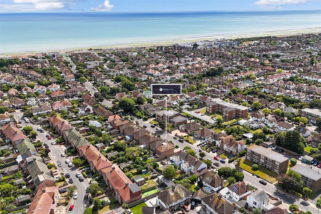 Wallace Mews, 1-001 LOGO.jpg