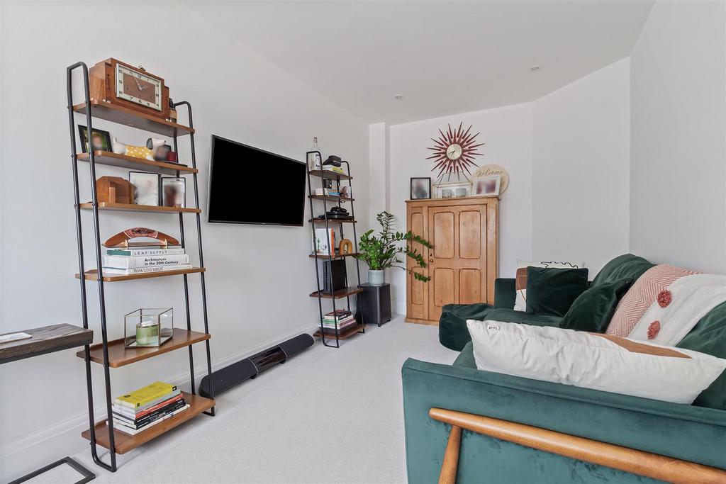 Wallace Mews, 1-007.jpg