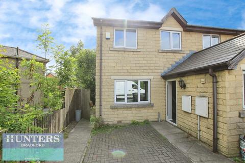 3 bedroom semi-detached house to rent, Bierley Lane , Bradford , West Yorkshire , BD4