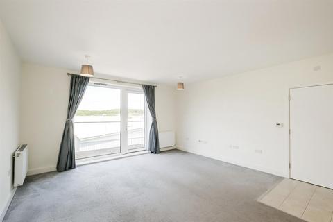2 bedroom apartment for sale, Hickman Avenue, Highams Park