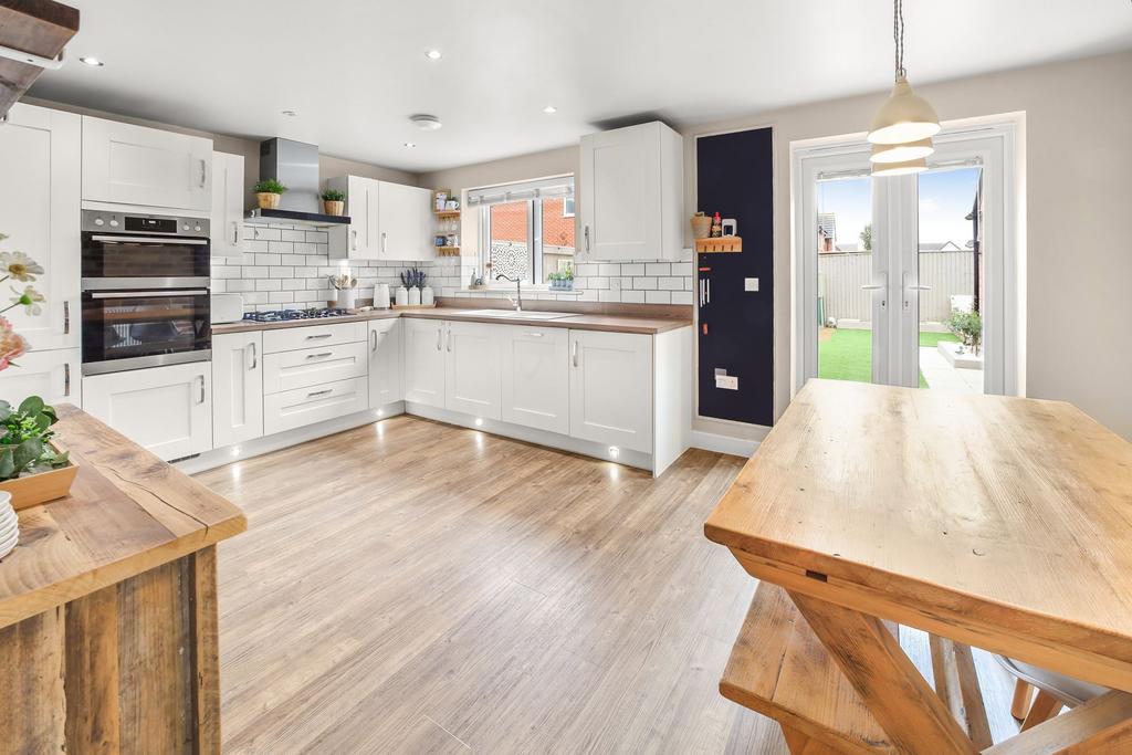 Kitchen/Dining Room