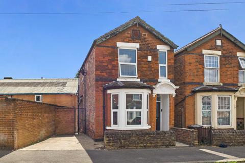 1 Abbey Grove, Nottingham, NG3 3AU