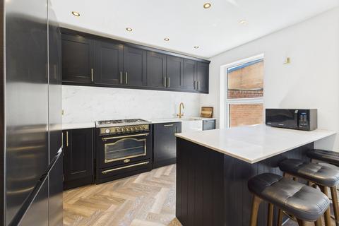 1 Abbey Grove, Nottingham, NG3 3AU