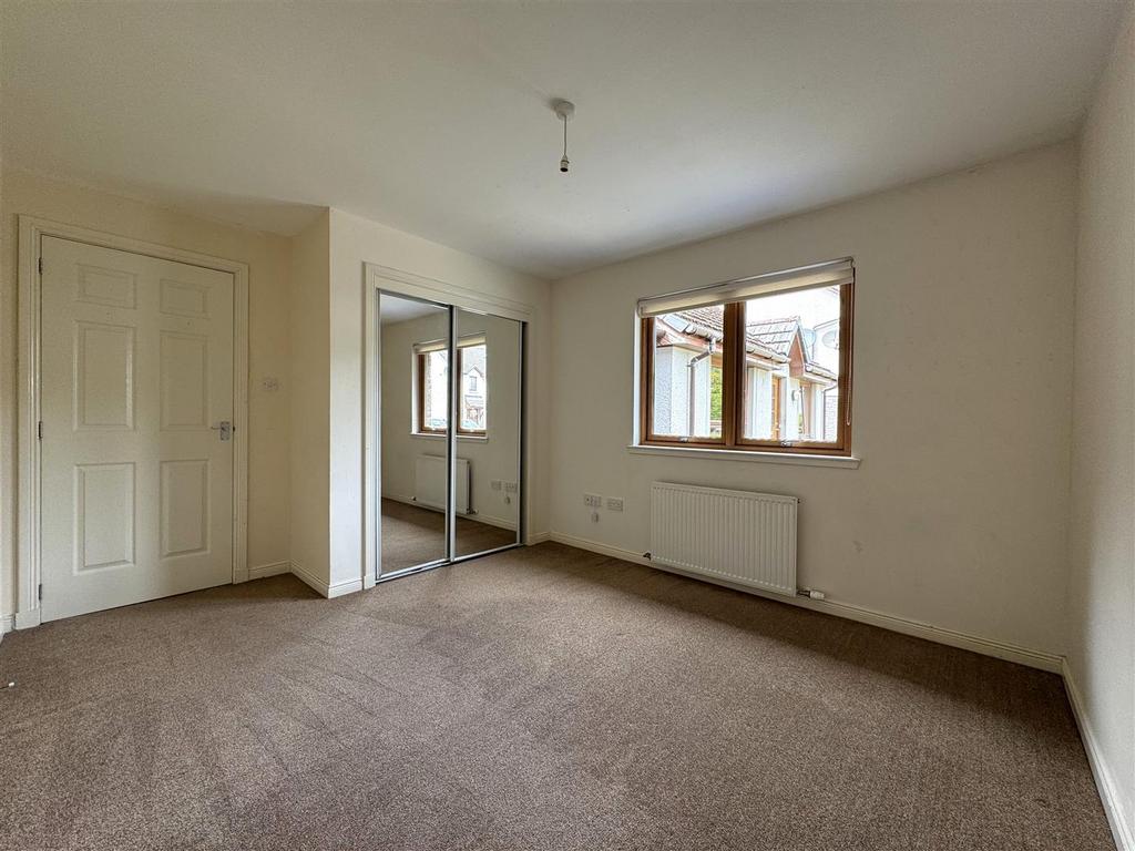 Bedroom 1.2.jpg