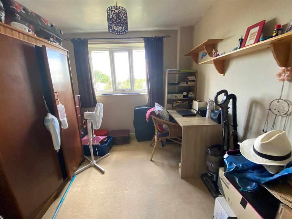 Bedroom 2.2.jpg
