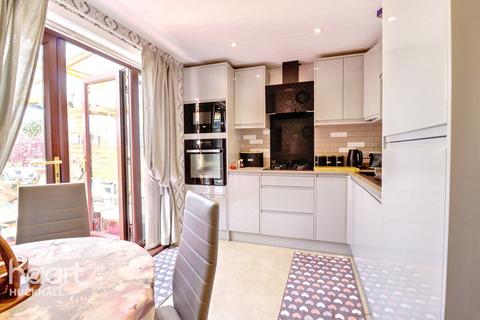 2 bedroom semi-detached house for sale, Sankey Drive, Nottingham