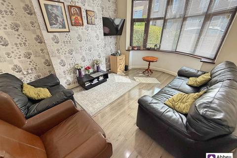 2 bedroom semi-detached house for sale, Pool Road, Leicester, LE3
