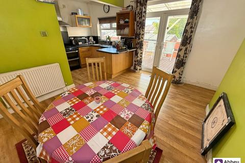 2 bedroom semi-detached house for sale, Pool Road, Leicester, LE3