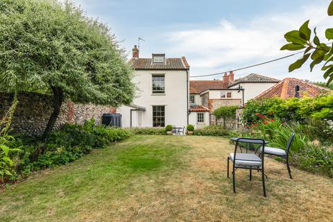 Beautifully Presented Period Home in Blakeney