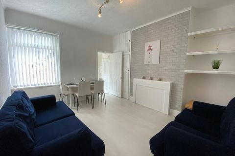 3 bedroom apartment to rent, Saltwell View, Saltwell, Gateshead