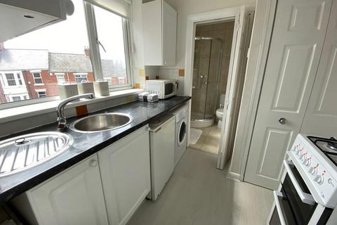 3 bedroom apartment to rent, Saltwell View, Saltwell, Gateshead