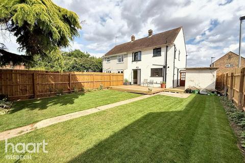 35 Cocketts Drive, Wisbech, PE13 2JS