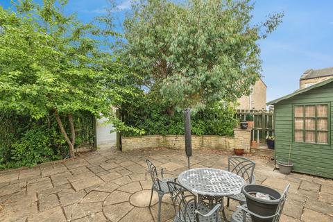 3 bedroom detached house for sale, Spinners Way, Cleckheaton BD19