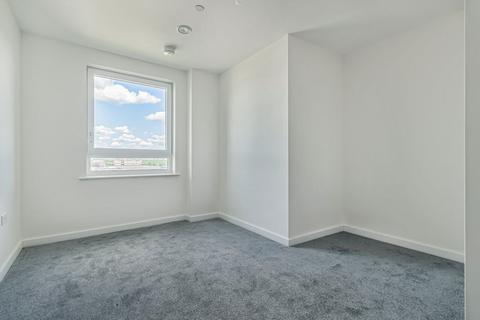 2 bedroom flat to rent, North Woolwhich Road, Silvertown E16