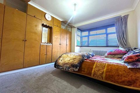 3 Bomer Close, Sipson, West Drayton, UB7 0JP