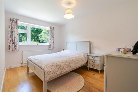 undefined, Kinross Avenue, Ascot