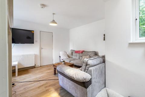 4 bedroom detached house to rent, Tetbury Road, Cirencester, Gloucestershire, GL7