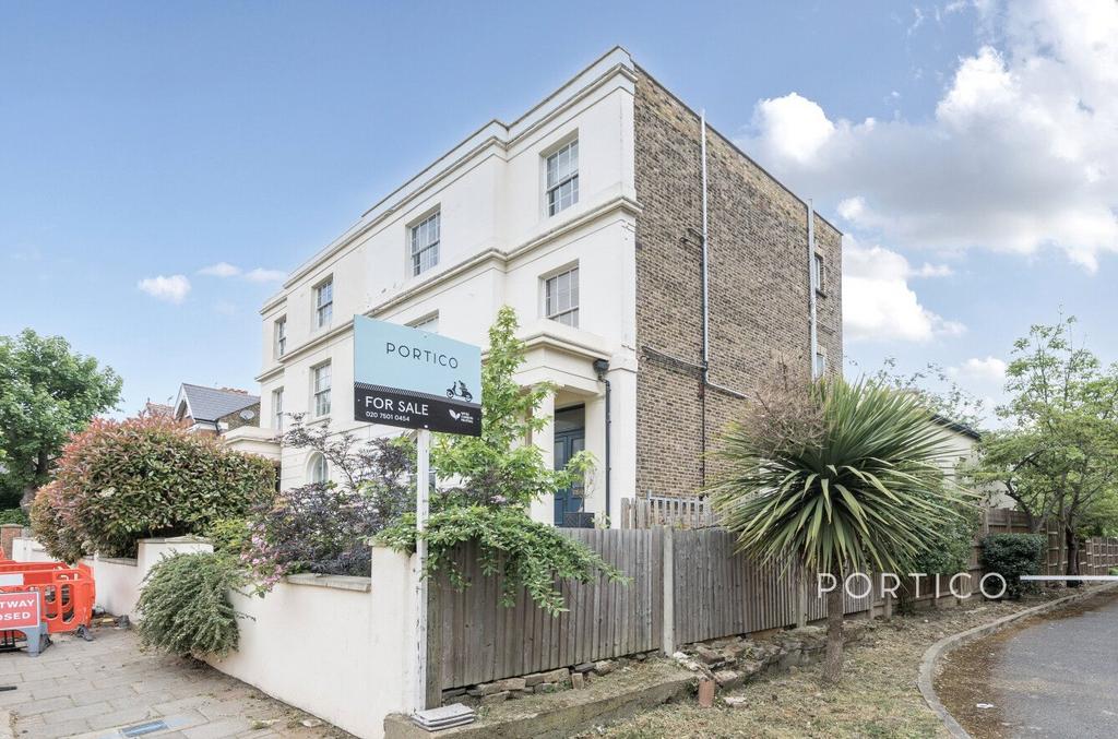 Gallery Detail: Old Devonshire Road London 1 Bed Apartment For Sale