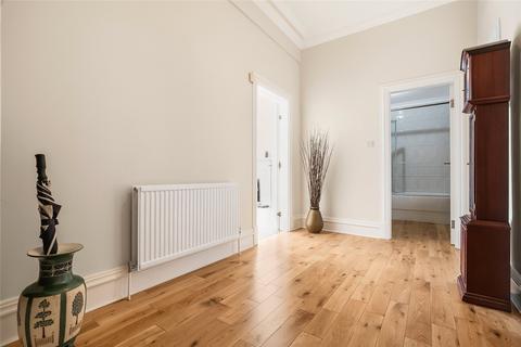 2/1, 104 Queens Drive, Glasgow, G42 8BJ