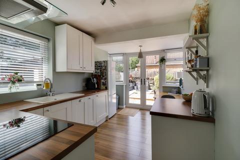 2 bedroom semi-detached bungalow for sale, Barmby Close, Ossett, West Yorkshire, WF5